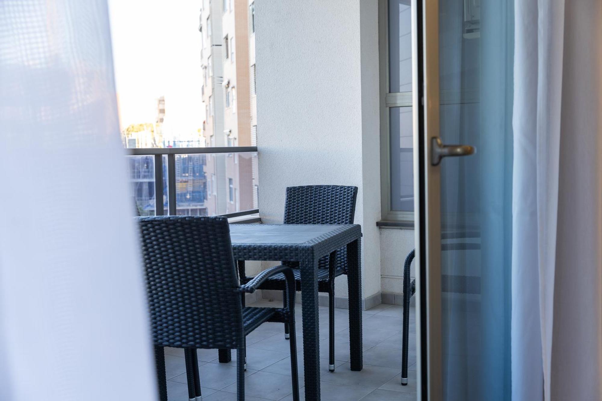 Guillman Suites อาลิกันเต ภายนอก รูปภาพ